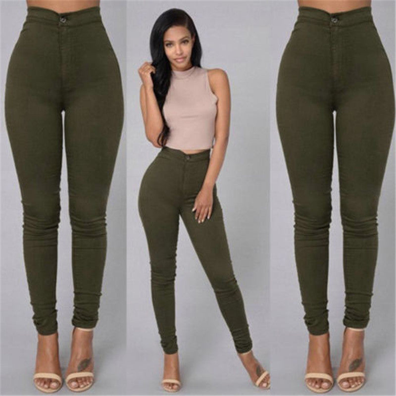 Women's high-waist trousers extend the distinctive and very comfortable